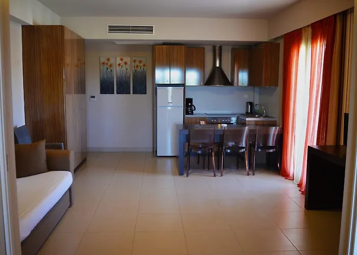 شقة فندقية Tsokas 4*