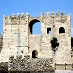 شقة فندقية Tsokas 4*