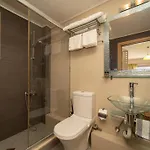 Tsokas Aparthotel Finikounta
