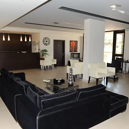 Ξενοδοχείο με διαμερίσματα τσόκας Φοινικούντα