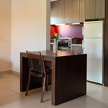Tsokas Aparthotel Finikounta