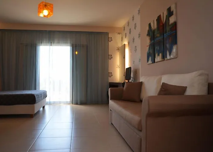 Ξενοδοχείο με διαμερίσματα τσόκας 4*